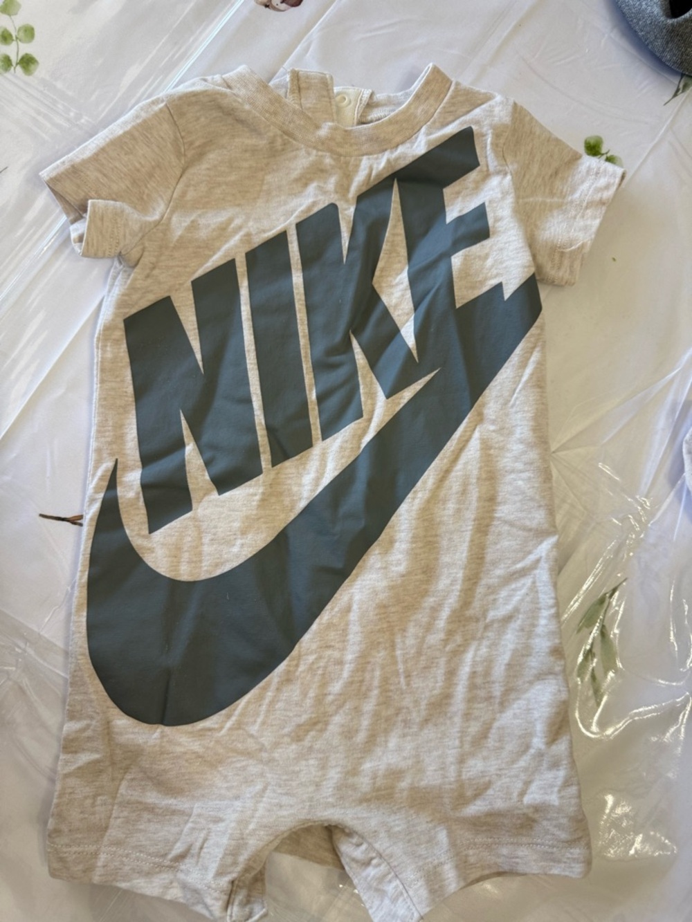 Nike romper bundle (3)